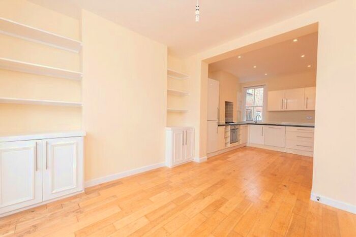 1 Bedroom Flat To Rent In Skelgill Road, London, SW15