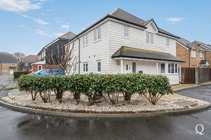 3 Bedroom Semi Detached House For Sale In Debnam Grove, Sittingbourne, Kent, ME10