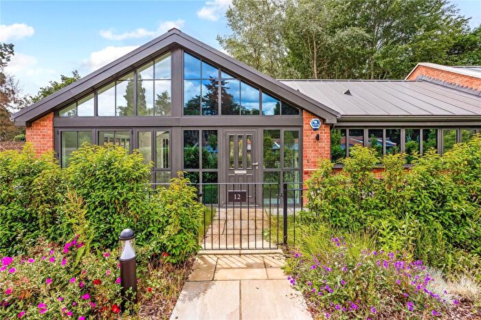 2 Bedroom Bungalow For Sale In Linnet Drive, Ascot, Berkshire, SL5