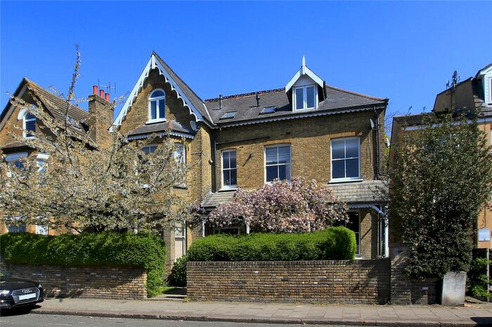 1 Bedroom Flat To Rent In Longley Road, Tooting, SW17