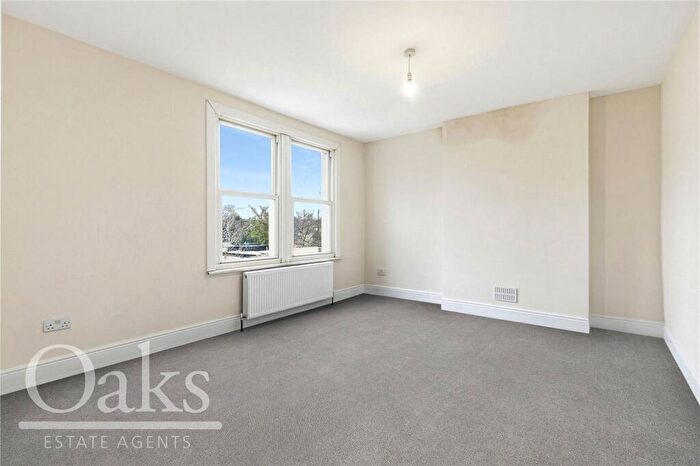 2 Bedroom Maisonette To Rent In Farnley Road, South Norwood, SE25