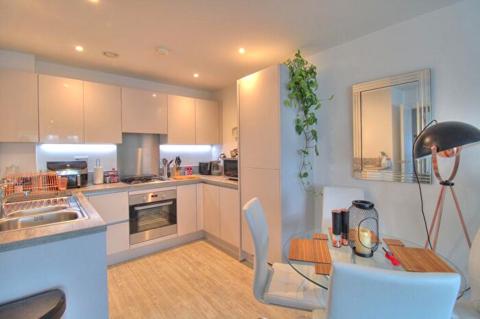 1 Bedroom Flat For Sale In Sopwith Drive, Farnborough, GU14