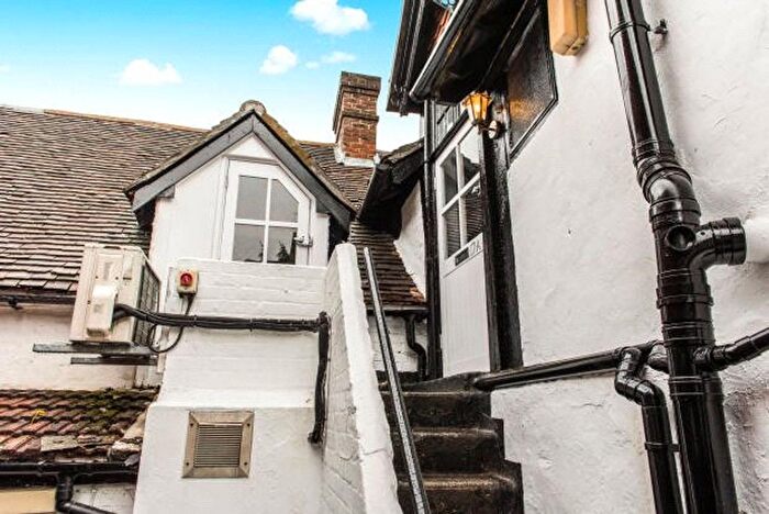 2 Bedroom Flat To Rent In Park Street, Guildford, GU1