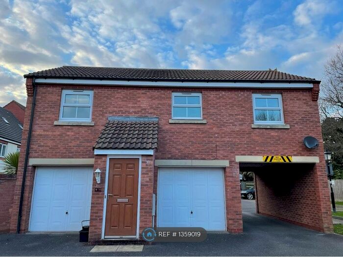 2 Bedroom Flat To Rent In Cribbs Causeway, Bristol, BS10