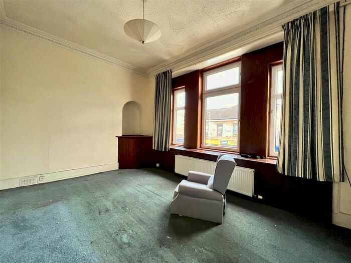 2 Bedroom Flat For Sale In Union Street, Larkhall, ML9