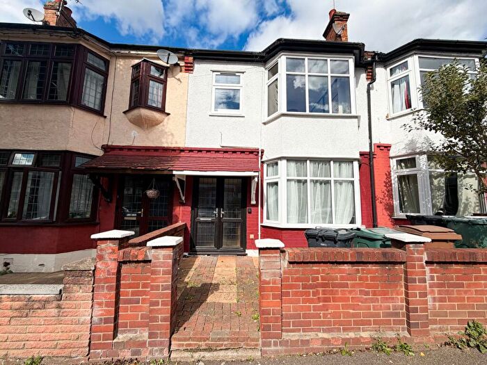 1 Bedroom Flat To Rent In London, E17