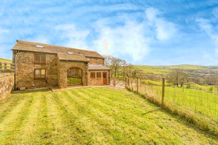 3 Bedroom Detached House For Sale In Burnley Road, Bacup, Lancashire, OL13