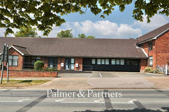 2 Bedroom Bungalow For Sale In Hawthorn Drive, Ipswich, Suffolk, IP2