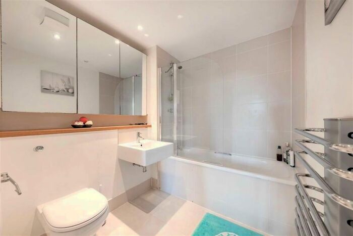 2 Bedroom Flat To Rent In , Webber Street, London, SE1