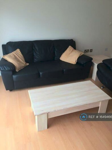 2 Bedroom Flat To Rent In Concord Street, Leeds, LS2