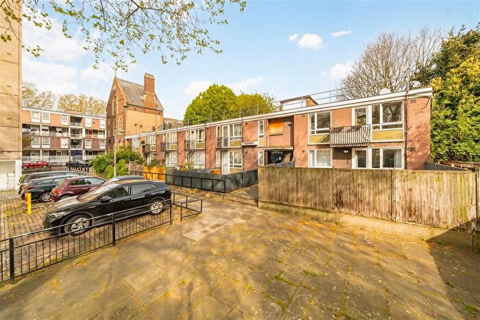 1 Bedroom Flat For Sale In Albany Street, Regents Park, NW1