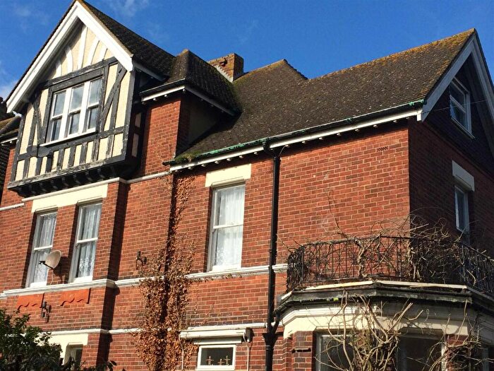 2 Bedroom Flat To Rent In Kingsnorth Gardens, Folkestone, CT20