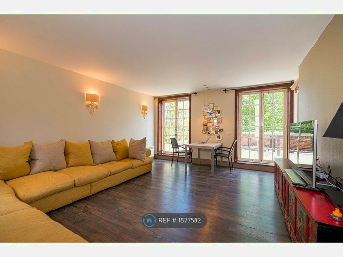 2 Bedroom Flat To Rent In Gilbert Scott Building, London, SW15