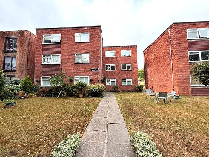 1 Bedroom Flat To Rent In Wellington Road, Enfield, EN1