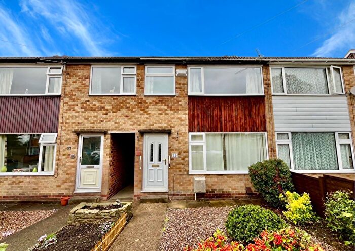 3 Bedroom Property To Rent In Barker Place, Leeds, LS13