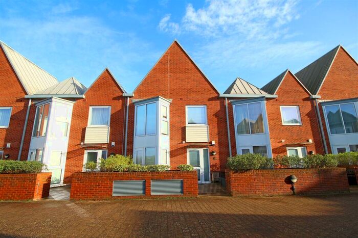 2 Bedroom Terraced House To Rent In Ainslie Place, Lymington, SO41