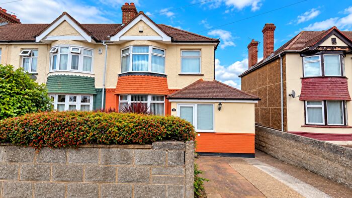 3 Bedroom End Of Terrace House For Sale In Barr Road, Gravesend, DA12