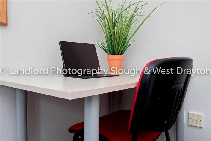 1 Bedroom Semi-Detached House To Rent In Broomfield, Guildford, Surrey, GU2