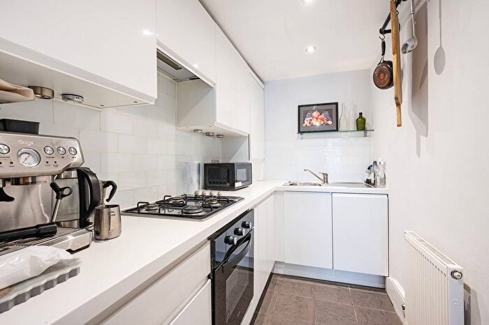 2 Bedroom Flat To Rent In New North Road, Hoxton, London, N1