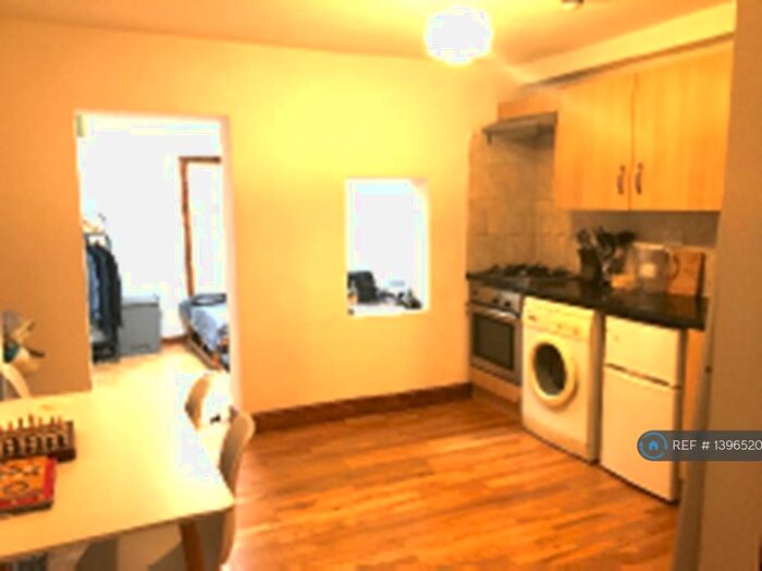 1 Bedroom Flat To Rent In Hackney Road, London, E2