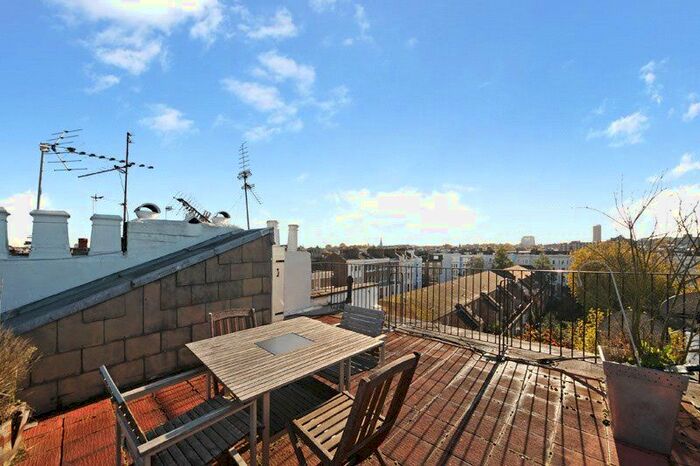 2 Bedroom Flat To Rent In Powis Square, London, W11