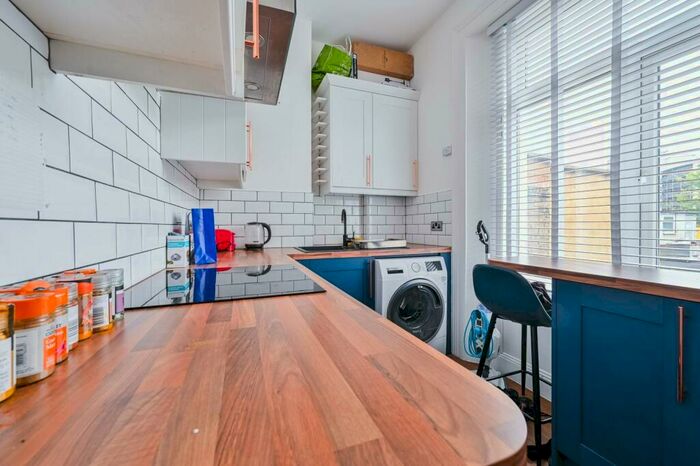 1 Bedroom Flat To Rent In Caledonian Road, , Islington, London, N7