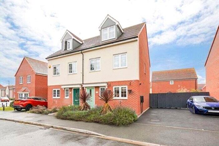 3 Bedroom Semi-Detached House For Sale In Ancient Drive, Woodlands, Doncaster, South Yorkshire, DN6