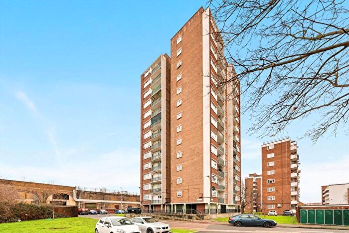 2 Bedroom Flat For Sale In Rennie Estate, Bermondsey, London, SE16