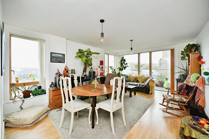 2 Bedroom Flat To Rent In Pankhurst Avenue, Brighton, BN2