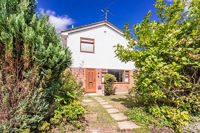 4 Bedroom Detached House For Sale In Wayside Green, Woodcote, RG8