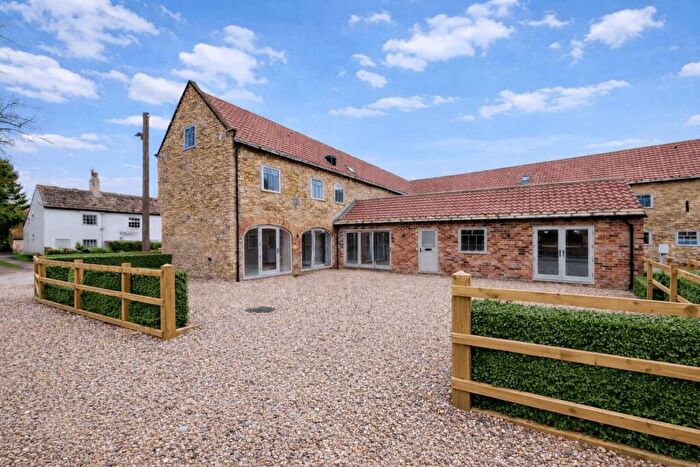4 Bedroom Barn Conversion For Sale In The Old Dairy, Poole Row, Burton Salmon, LS25