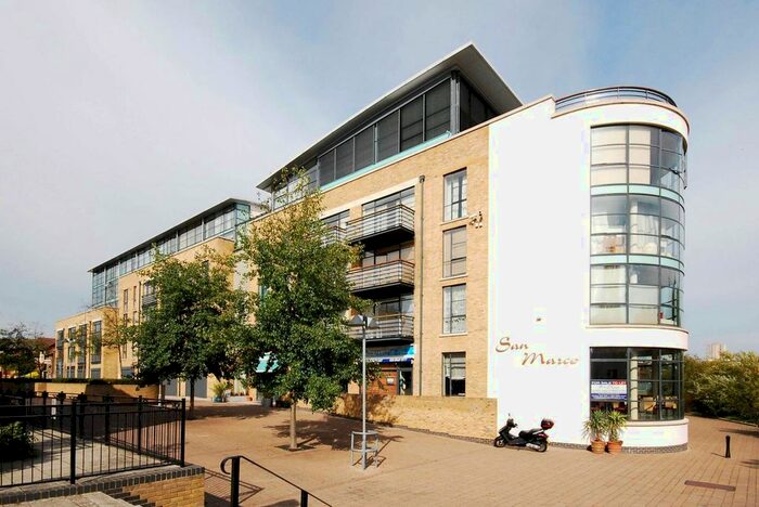 2 Bedroom Flat To Rent In Ferry Quays, Brentford, TW8