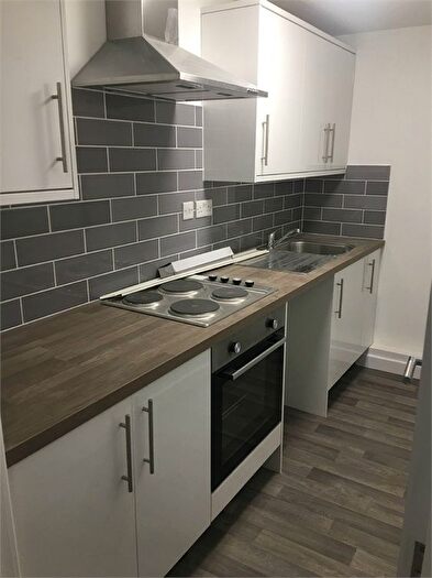 1 Bedroom Flat To Rent In Holdenhurst Road, Bournemouth, BH8