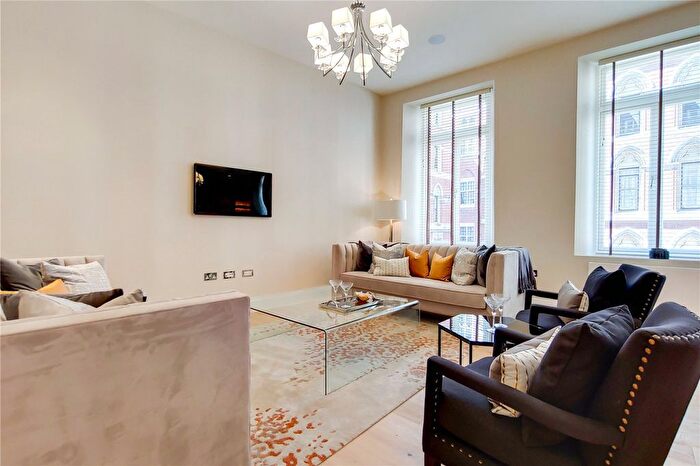 2 Bedroom Flat To Rent In Bell Yard, London, WC2A