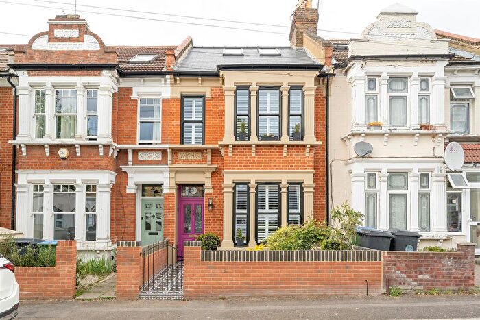 4 Bedroom Terraced House For Sale In Granville Road, Walthamstow, E17
