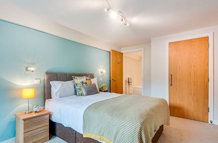 1 Bedroom Flat To Rent In Cardigan Road, Leeds, LS6