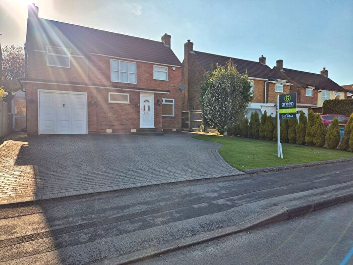 3 Bedroom Detached House To Rent In Hawthorn Road, Streetly, B74