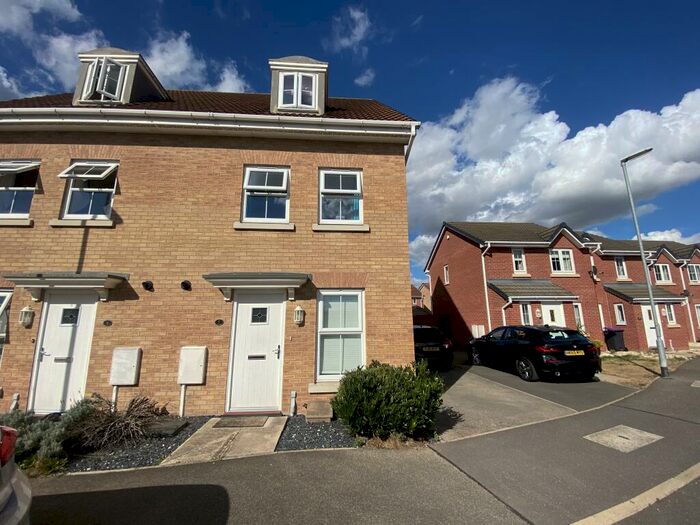 4 Bedroom Town House To Rent In Capito Drive, North Hykeham, Lincoln, LN6