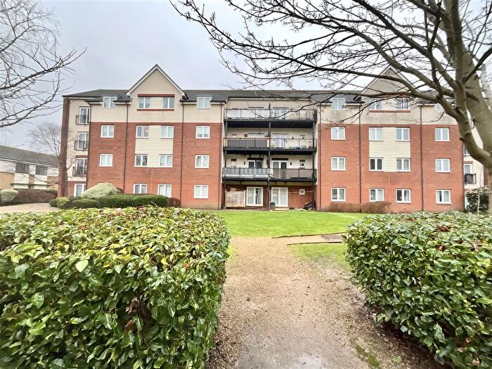 2 Bedroom Flat To Rent In Hollybrook Park, Bristol, BS15