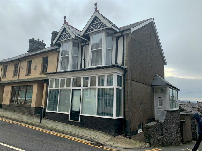 4 Bedroom End Of Terrace House For Sale In Church Street, Blaenau Ffestiniog, Gwynedd, LL41