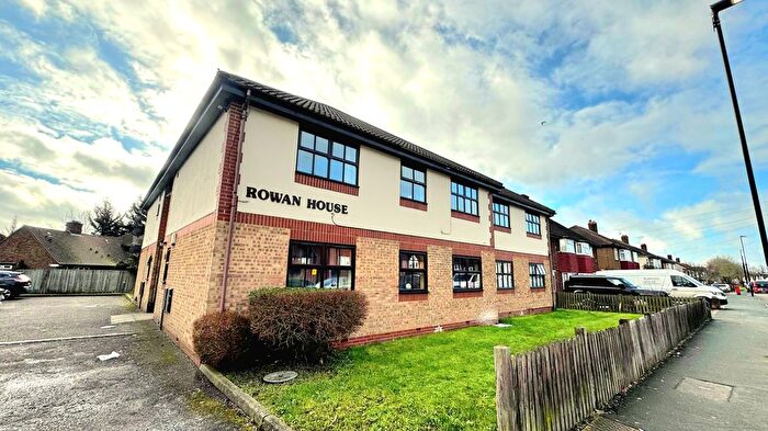 2 Bedroom Flat For Sale In - Hatton Road, Feltham, TW14