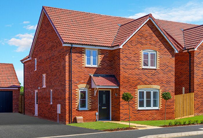 4 Bedroom Detached House For Sale In Tillet Way, Norwich, Norfolk, NR13