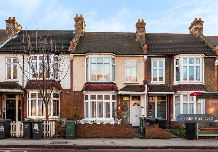 3 Bedroom Maisonette To Rent In Brownhill Road, London, SE6