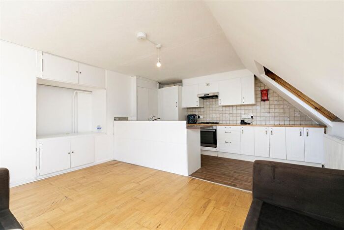 4 Bedroom Maisonette To Rent In Mutton Place, London, NW1