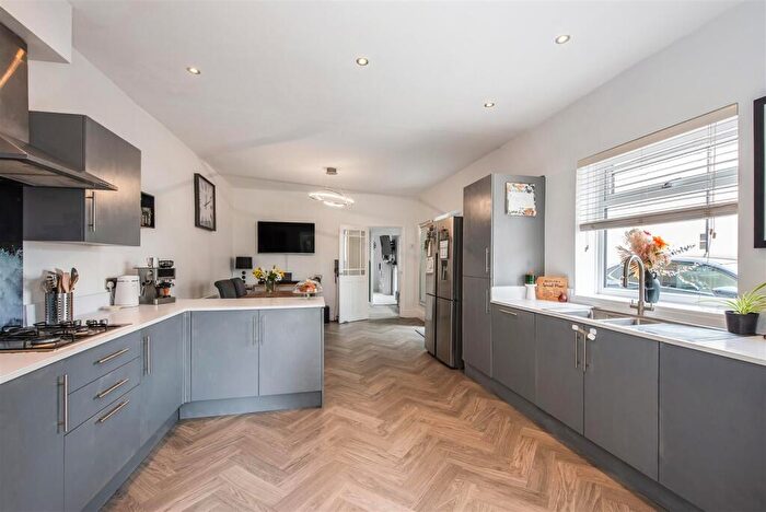3 Bedroom House For Sale In Queens Road, Portsmouth, PO2