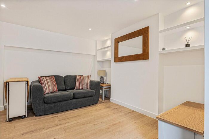 1 Bedroom Apartment To Rent In Bullingdon Road, Oxford, OX4