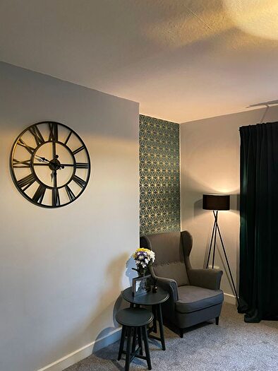 3 Bedroom Flat To Rent In Broomhouse Place North, Edinburgh, EH11