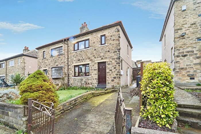 2 Bedroom Terraced House For Sale In Rydal Avenue, Bradford, BD9