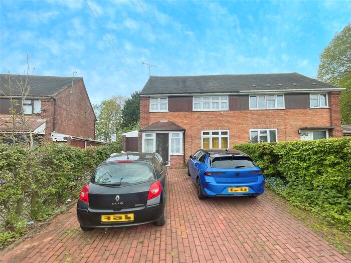 3 Bedroom Semi-Detached House To Rent In Peacock Avenue, Wolverhampton, West Midlands, WV11