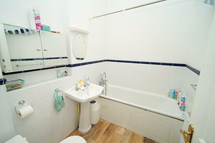 2 Bedroom Duplex For Sale In James Villa, Gilbert Mews, Leighton Buzzard, LU7